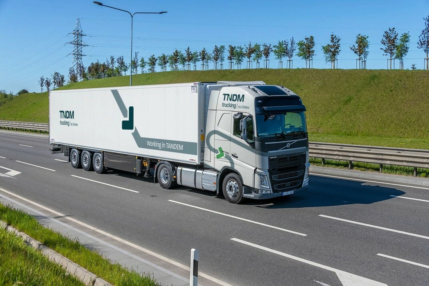 „TNDM Trucking“ vilkikas. Bendrovės nuotr.