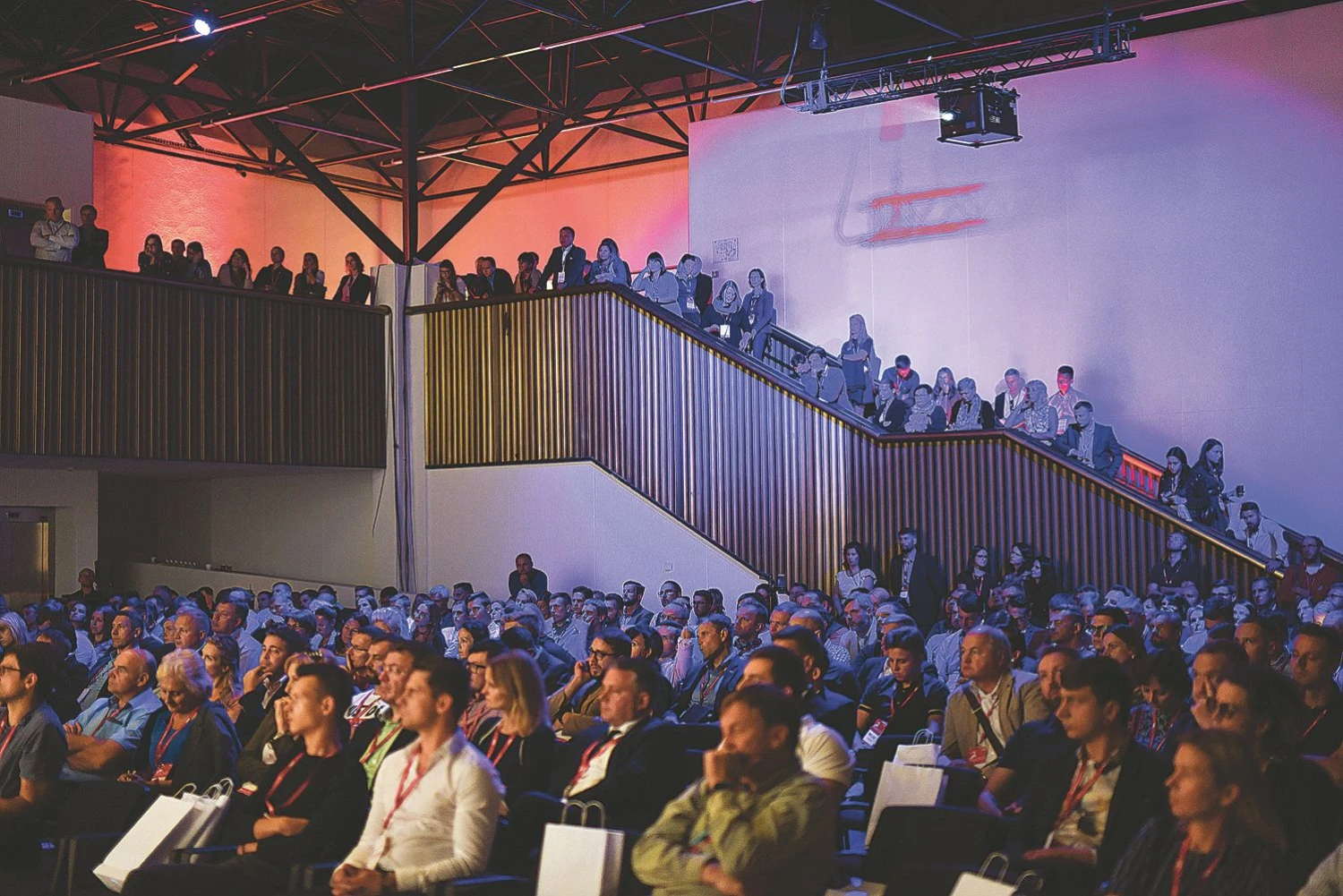 Konferencijų „Gazelė“ dalyviai ne tik įgauna žinių, bet ir užmezga naudingų kontaktų. Ryčio Galadausko nuotr.