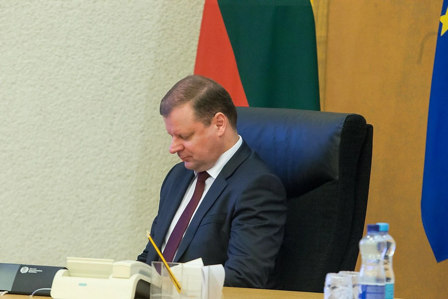 Premjero Sauliaus Skvernelio vadovaujamam ministrų kabinetas trečiadienį iš esmės pritarė siūlomiems alkoholio prekybos ribojimams, tad dabar diskusijos šia tema persikelia į Seimo komitetus.
Vladimiro Ivanovo (VŽ) nuotr.
