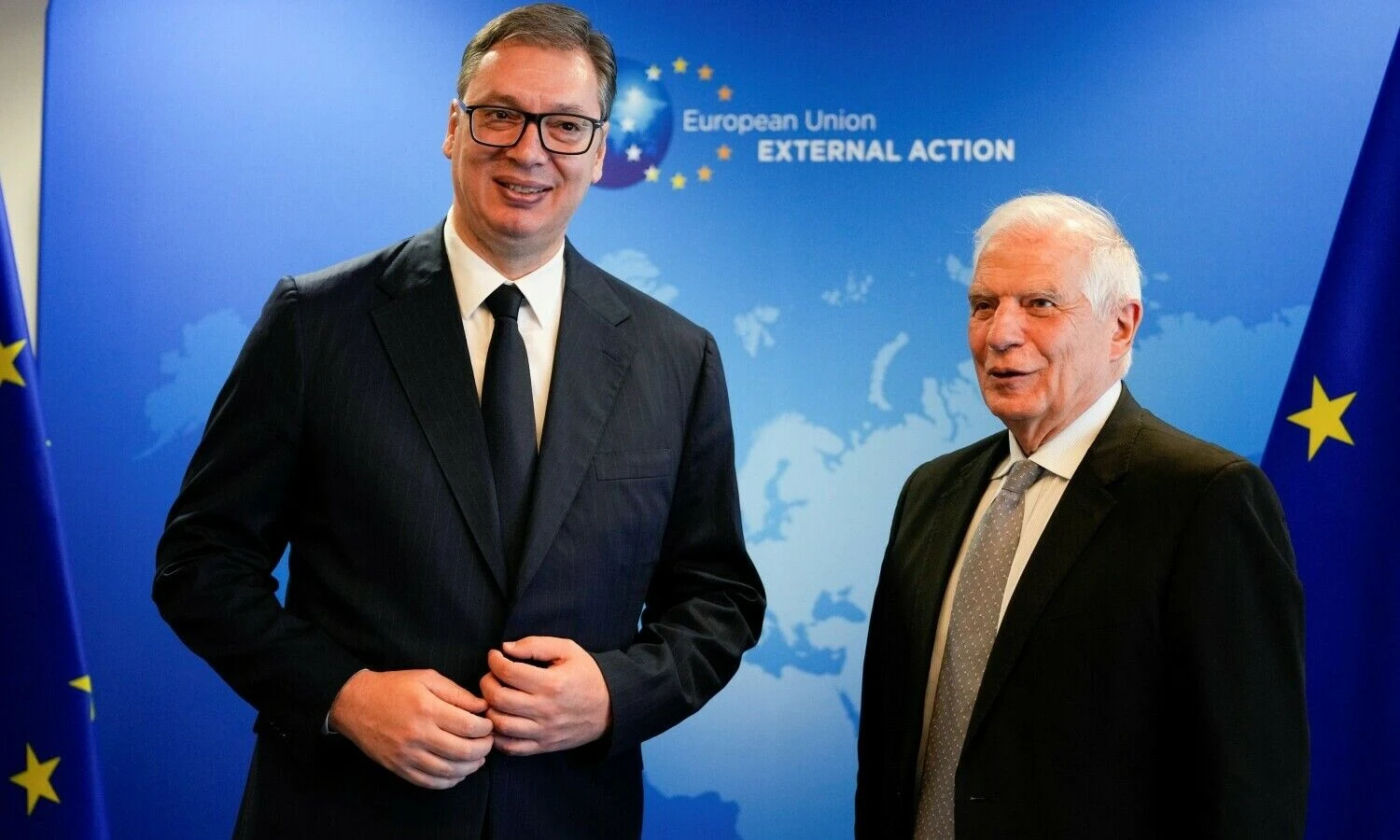 Iš kairės: Aleksandras Vučičius, Serbijos prezidentas, ir Josepas Borrellis, ES užsienio reikalų vadovas. Virginia Mayo (AP / „Scanpix“) nuotr.