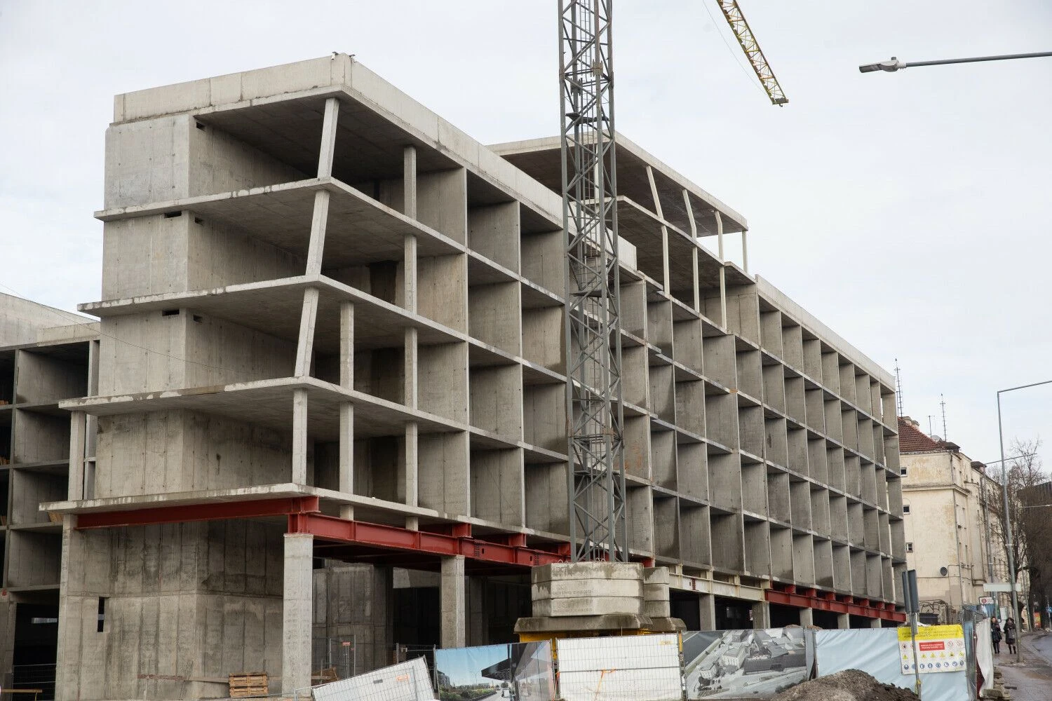 Įstrigusios „Double Tree by Hilton“ viešbučio statybos. Vladimiro Ivanovo (VŽ) nuotr.