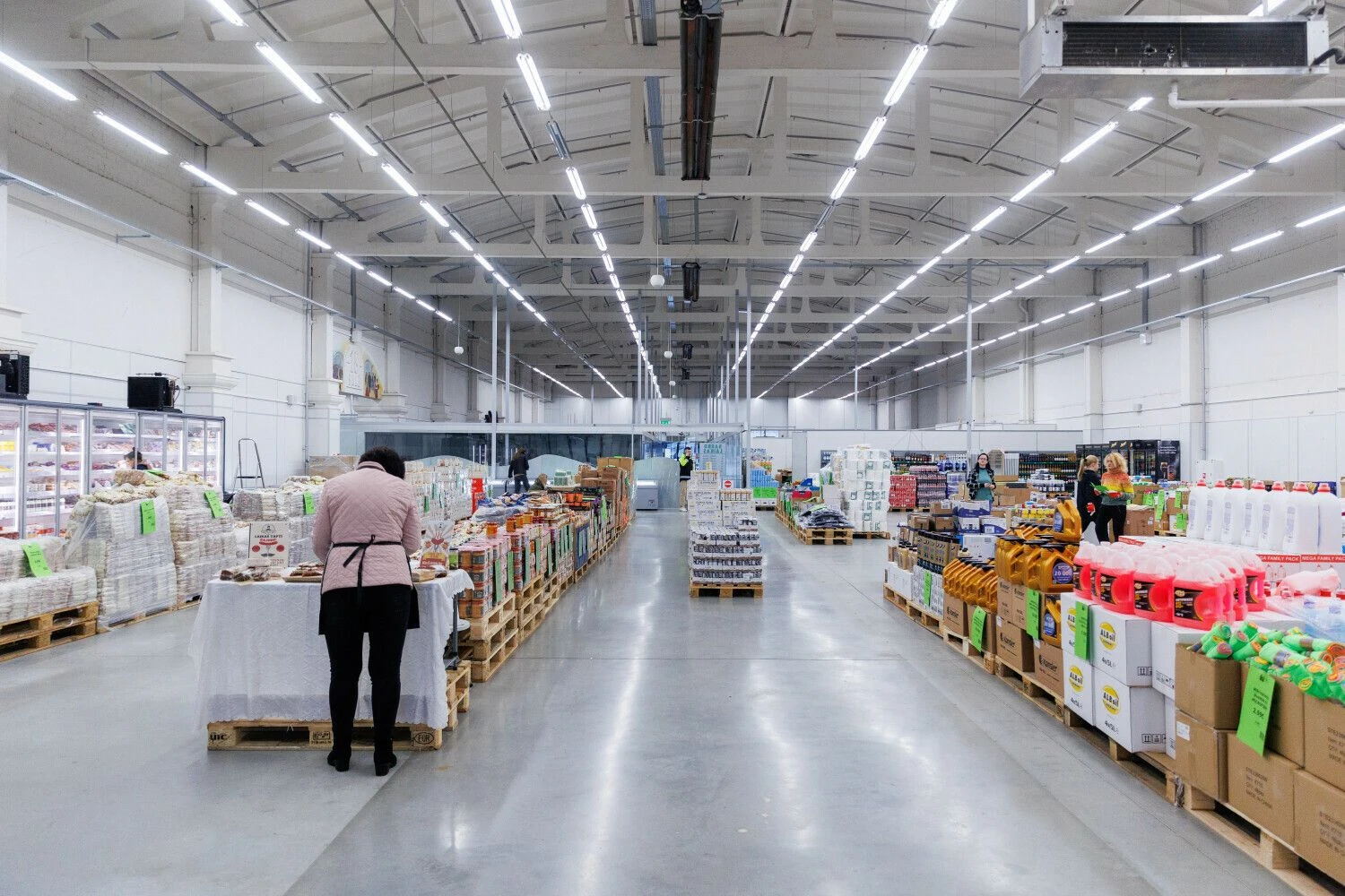 „Maisto logistikos centro“ parduotuvė Kaune. Eriko Ovčarenko (BNS) nuotr.