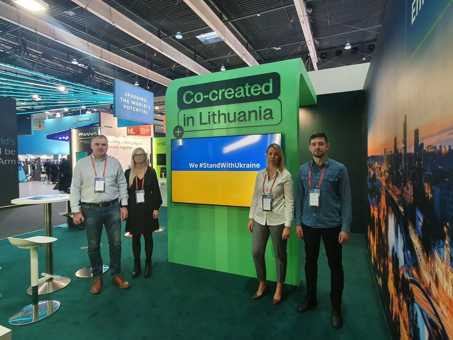 „Eldes“ komanda MWC 2022: (iš kairės) Artūras Taicas, Eva Dovgialo Janovič, Žydrūnė Vitaitė ir Evaldas Zaskevičius. Bendrovės nuotr.