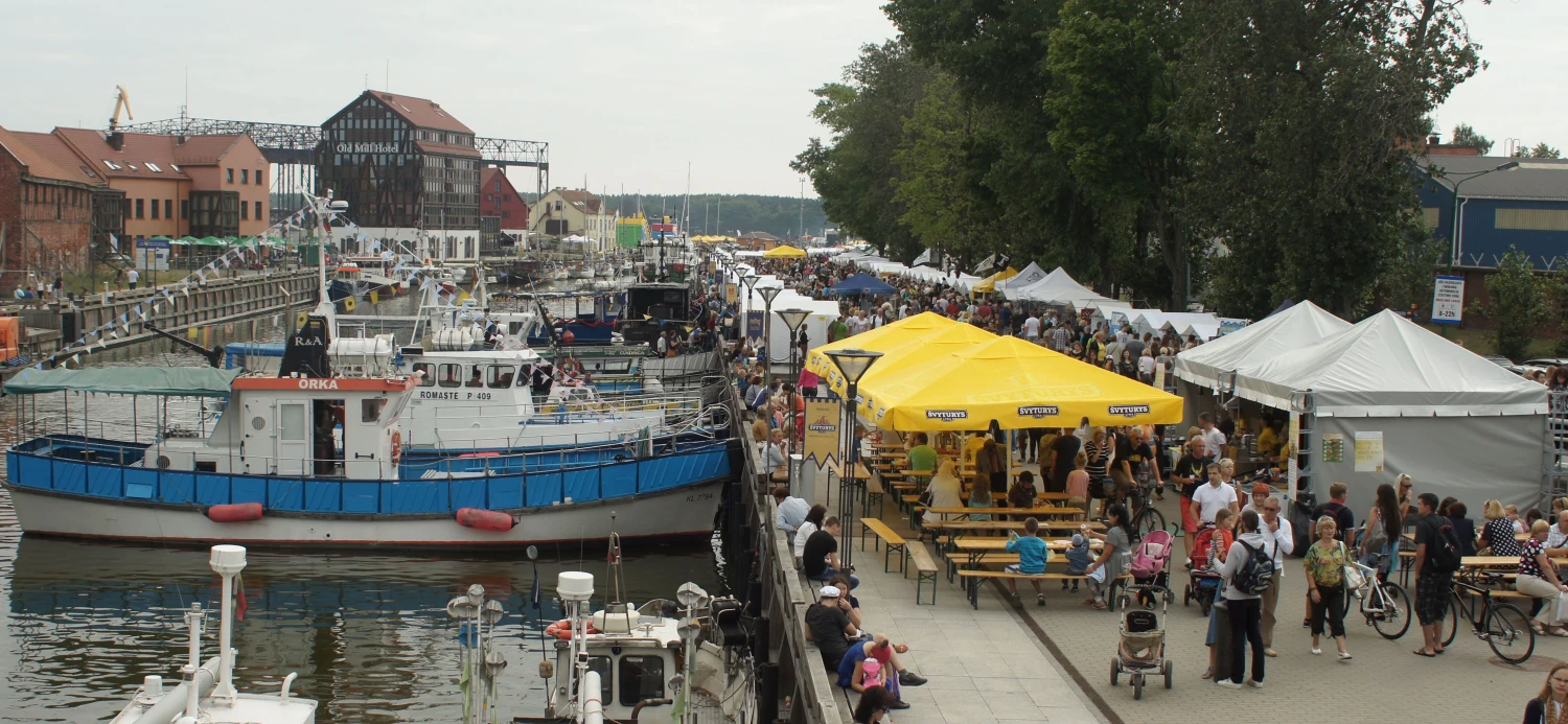 Jūros šventėje vykstanti tautodailininkų mugė vilioja prekybininkus iš visos Lietuvos. Algimanto Kalvaičio (VŽ) nuotr. 