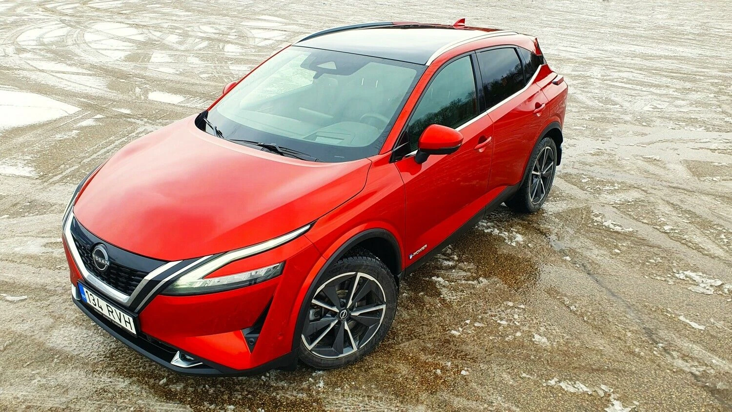 Elektromobilių pionierius „Nissan“ pateikė pirmąjį hibridinį krosoverį. Lino Butkaus (VŽ) nuotr.