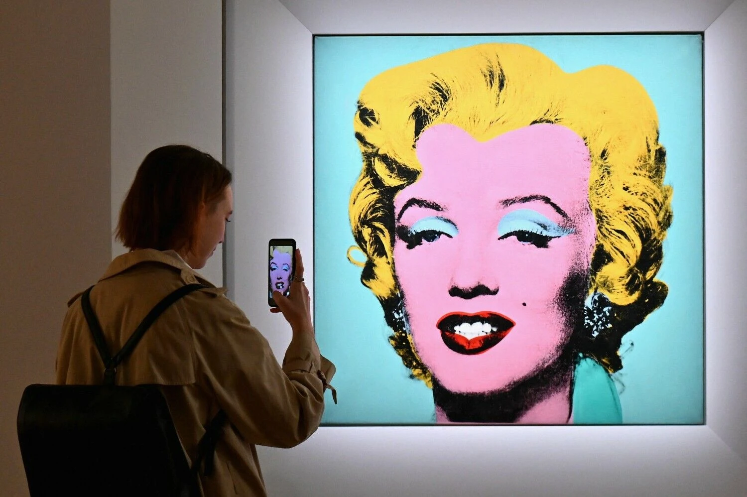 Andy Warholo „Shot Sage Blue Marilyn“ Niujorko „Christie's“ aukcionų namuose. Angelos Weiss (AFP / „Scanpix“) nuotr.
