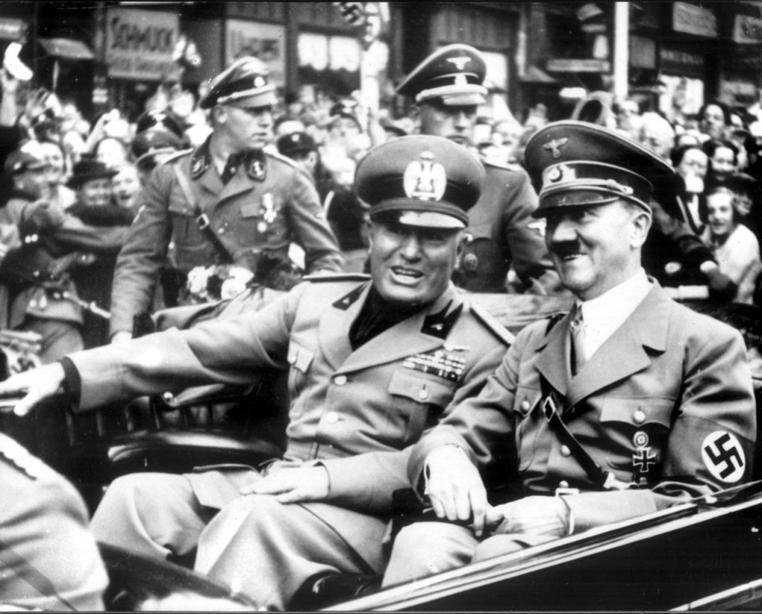 Adolfas Hitleris rašė Benito Mussolini, kad su Rusija sunku susitarti dėl interesų lauko ir nukreipti jų ambicijas į rytus. „Topham Pictturepoint“ nuotr.