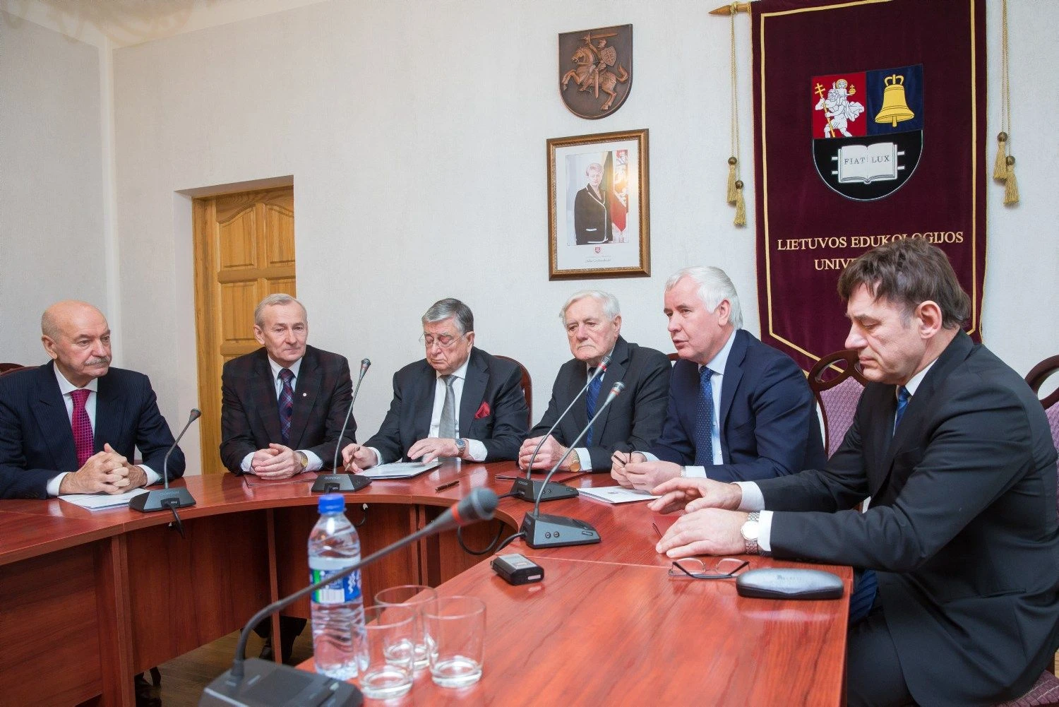 Vytauto Didžiojo ir Edukologijos universitetai pasirašė integracijos sutartį. Luko Balandžio („15min“ / „Scanpix“) nuotr.
