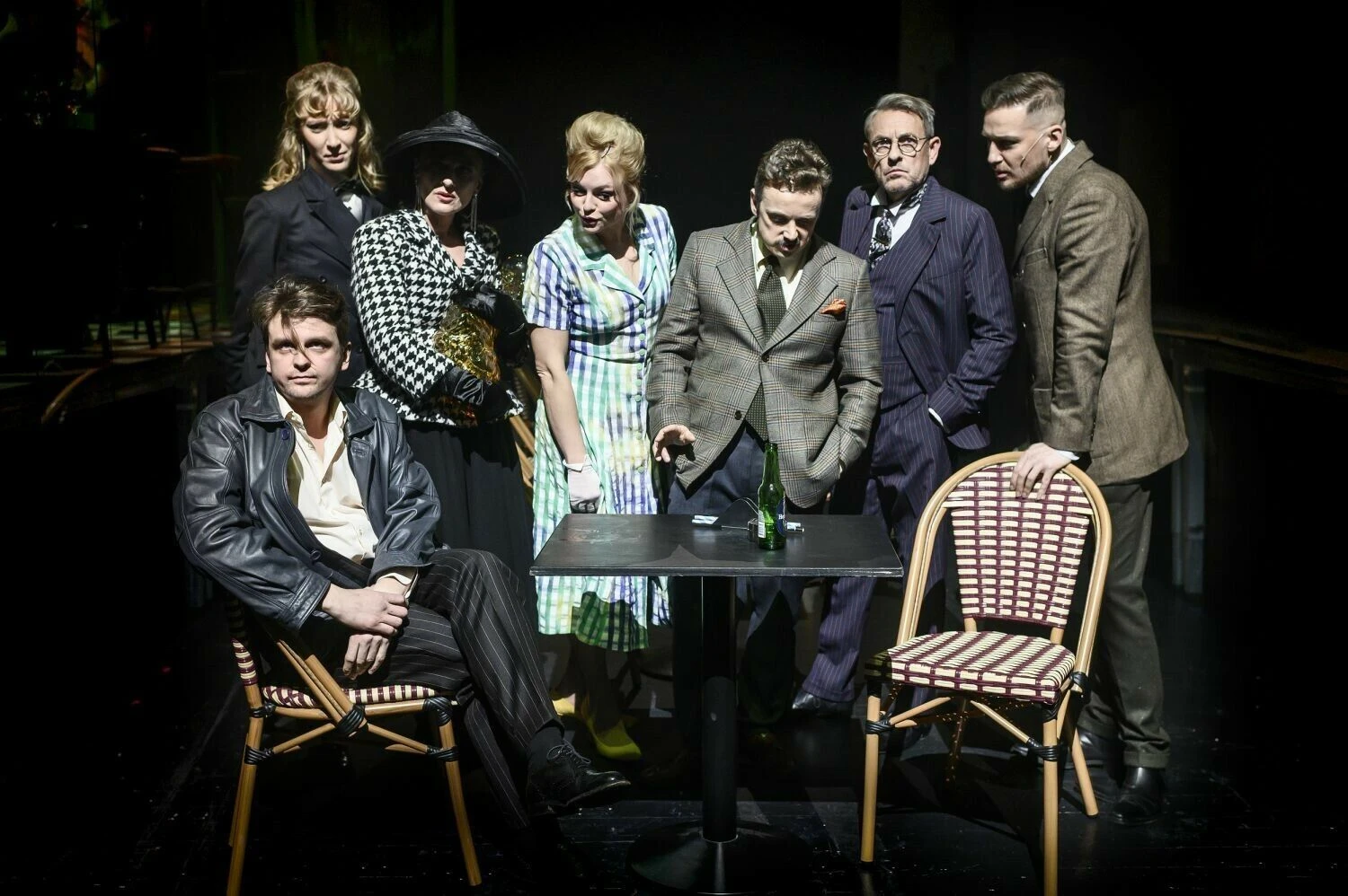 Scena iš spektaklio „Raganosiai“. Dmitrijaus Matvejevo nuotr.