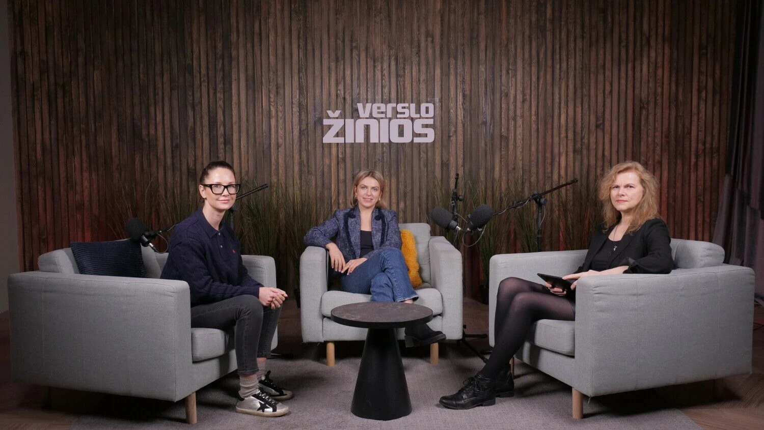 „Miško ardų by CITUS“ gyventoja, verslininkė Gabija Strielčiūnaitė, CITUS Vilniaus regiono vyriausioji plėtros vadovė Gabrielė Norkutė, Moderatorė Vilija Ramanauskienė.