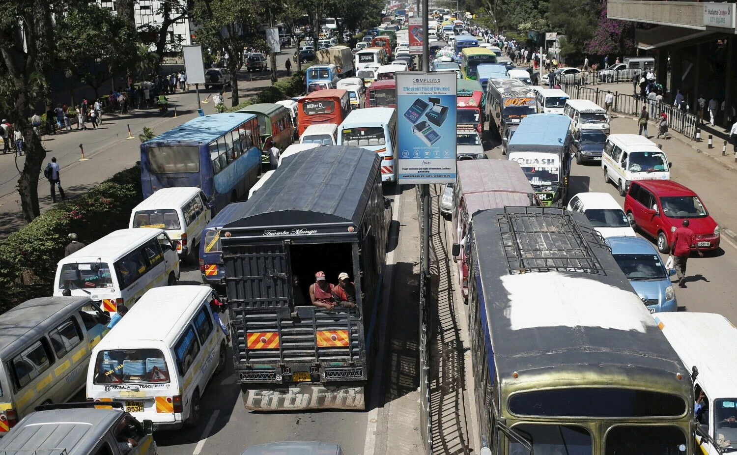 Transportas Kenijos sostinėje Nairobyje. Gorano Tomaševičiaus („Reuters“ / „Scanpix“) nuotr.