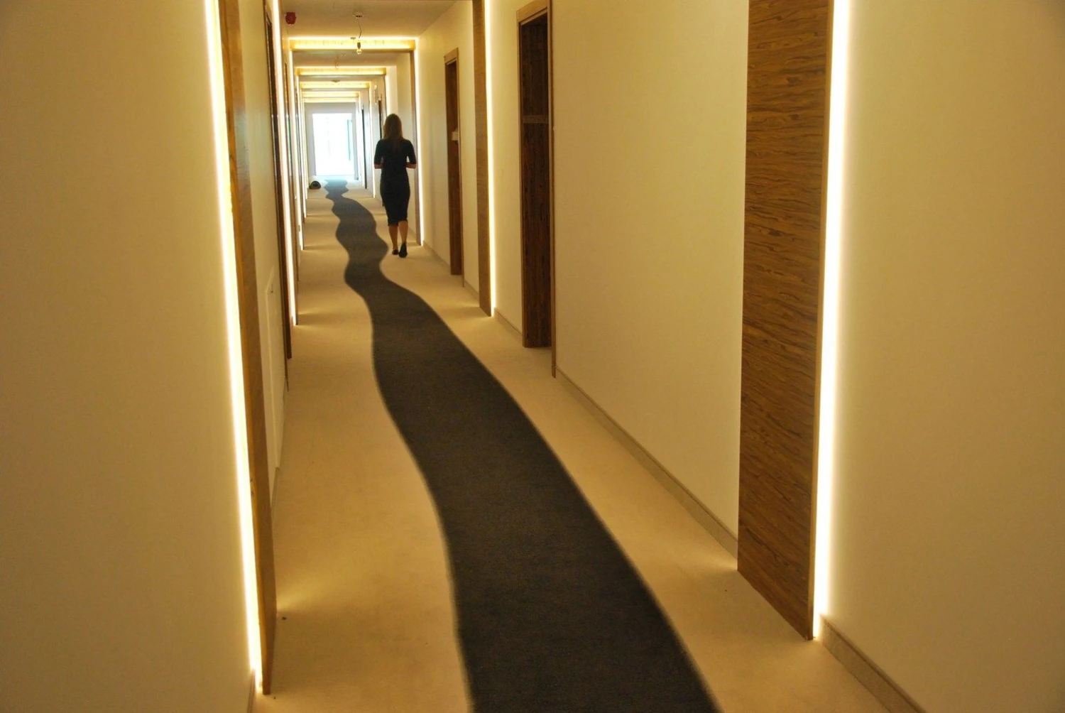 Vieną dieną vaikai pradeda vežioti tėvus į sanatorijas. Ir visa tai – tik dėl palikimo. Indrės Sesartės nuotr.