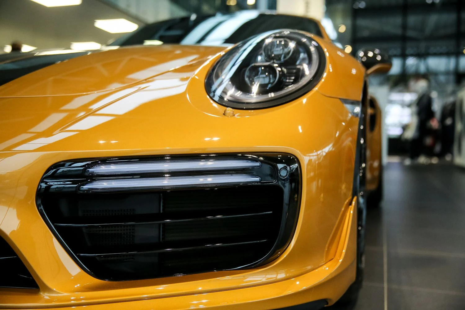 „Porsche Exclusive Manufaktur“ pagamintas automobilis „911 Turbo S Exclusive Series“. Vladimiro Ivanovo (VŽ) nuotr.