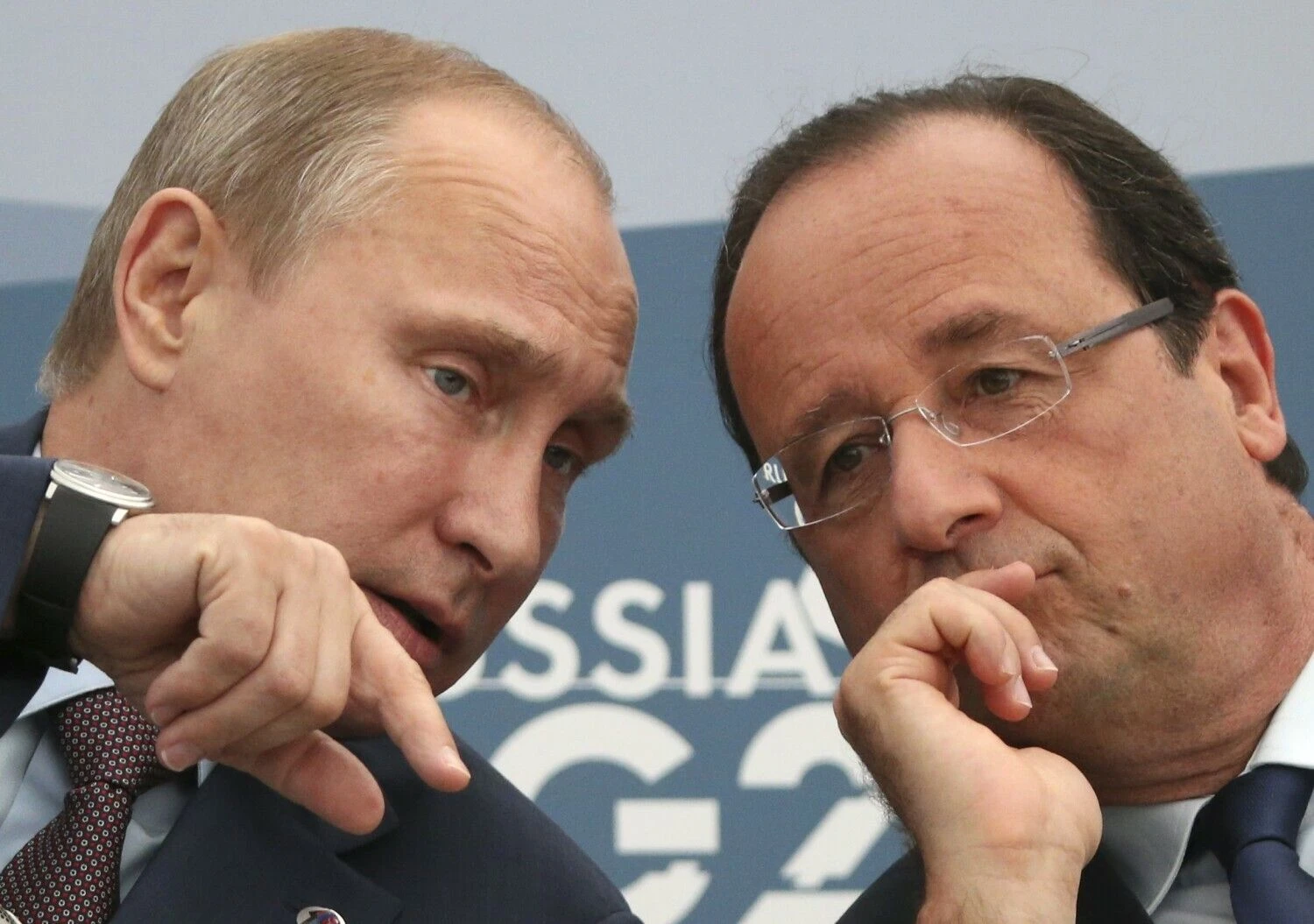 Vladimiras Putinas, karo nusikaltimais kaltinamas Rusijos diktatorius, ir Francois Hollande’as, buvęs Prancūzijos prezidentas, 2013 m. rugsėjo 6 d. Sergejaus Karpuchino („Scanpix“) nuotr.