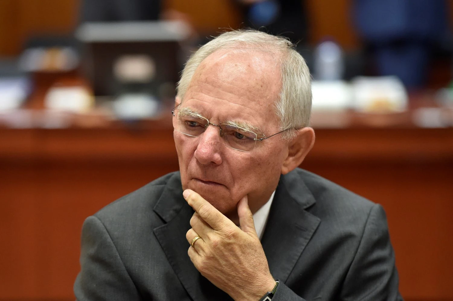 Wolfgangas Schauble, netrukus postą paliksiantis Vokietijos finansų ministras. Erico Vidalo („Reuters“ / „Scanpix“) nuotr.
