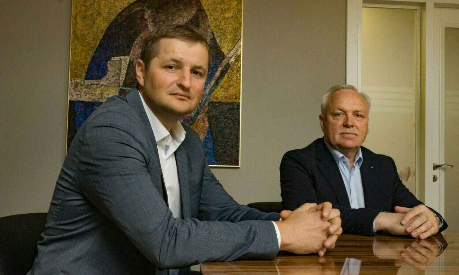 Justinas Striška, „Memelio miesto“ vadovas (kairėje) ir Nerijus Tilindis, „Stemma management“ vadovas. Algimanto Kalvaičio nuotr.
