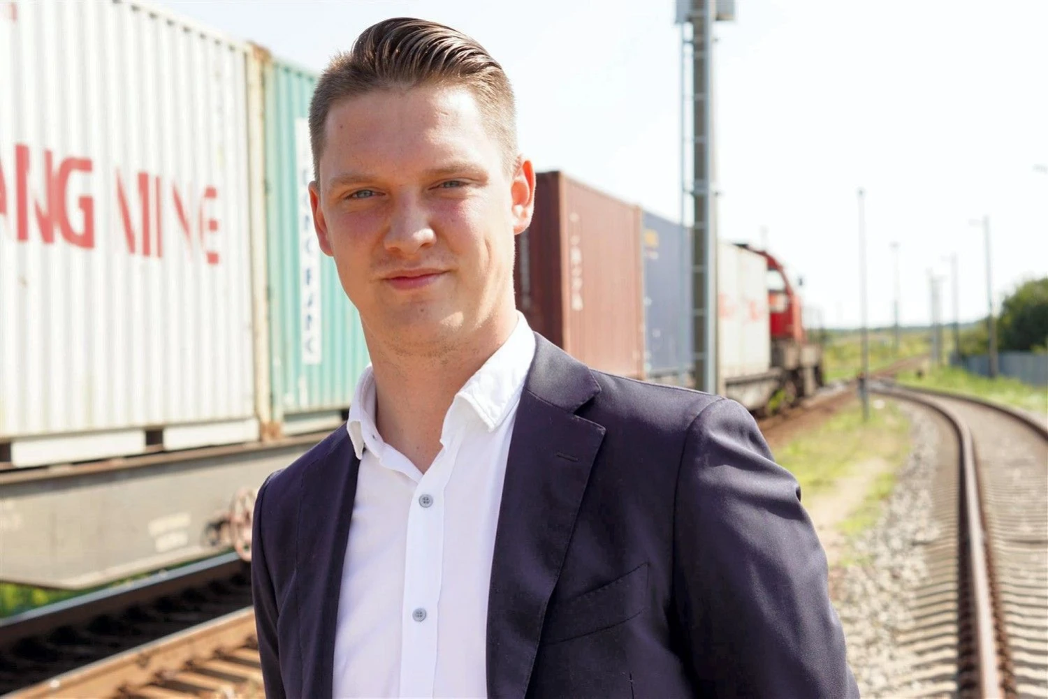 Haroldas Dalangauskas, UAB „Gen Cargo“ direktorius: „Reguliariai kursuojančio konteinerinio traukinio „Vilnius Shuttle“ privalumais jau naudojasi ir dideli, ir visai smulkūs šalies importuotojai bei eksportuotojai“.