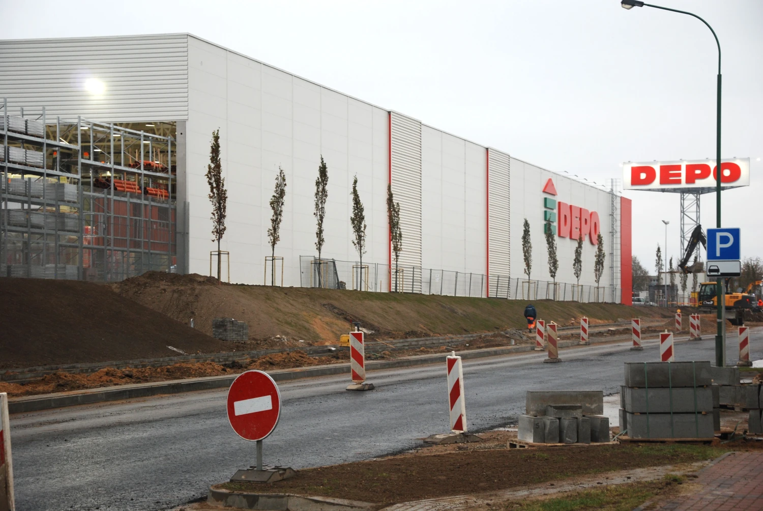 Parduotuvė Klaipėdoje, esanti prie Šilutės ir Dubysos gatvių sankryžos, jau beveik pastatyta.Mildos Ancevičės (VŽ) nuotr.
