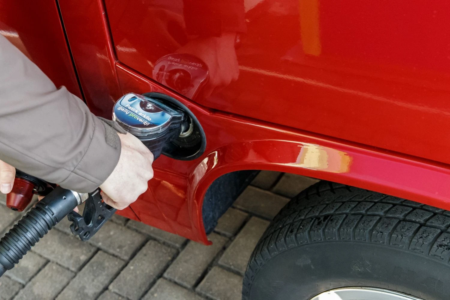 Padidinti akcizai reikš ir brangesnius degalus kitąmet. Vladimiro Ivanovo (VŽ) nuotr.