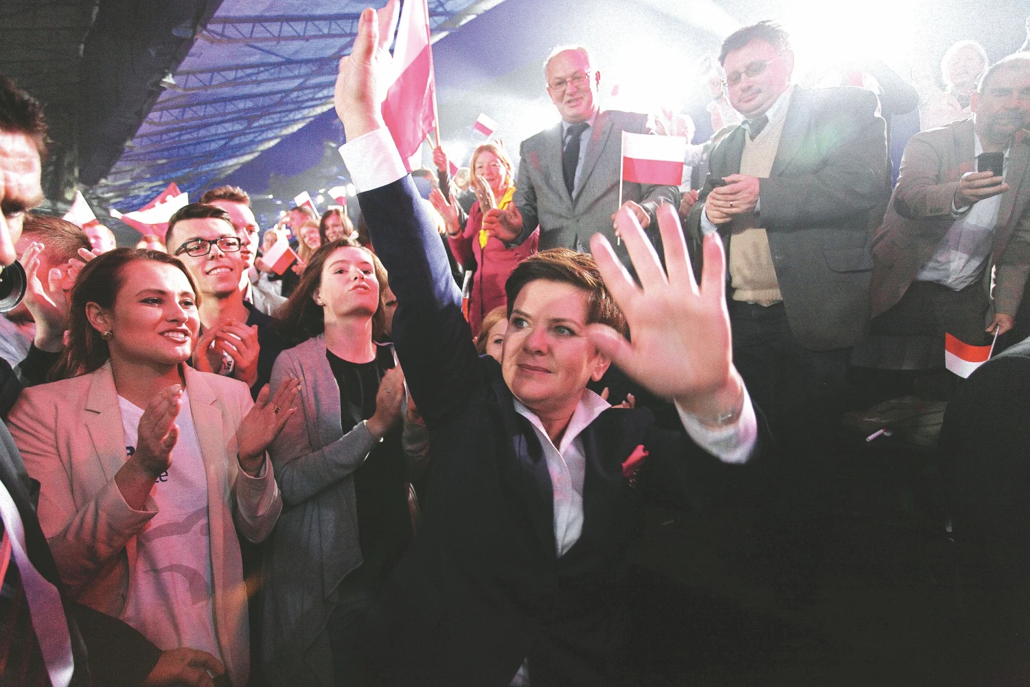 Beatos Szydlo vyriausybė priima populiarius sprendimus, tačiau lazda gali smogti kitu galu per biudžeto deficitą. 
Slawomiro Kaminskio („Reuters“ / „Scanpix“) nuotr.