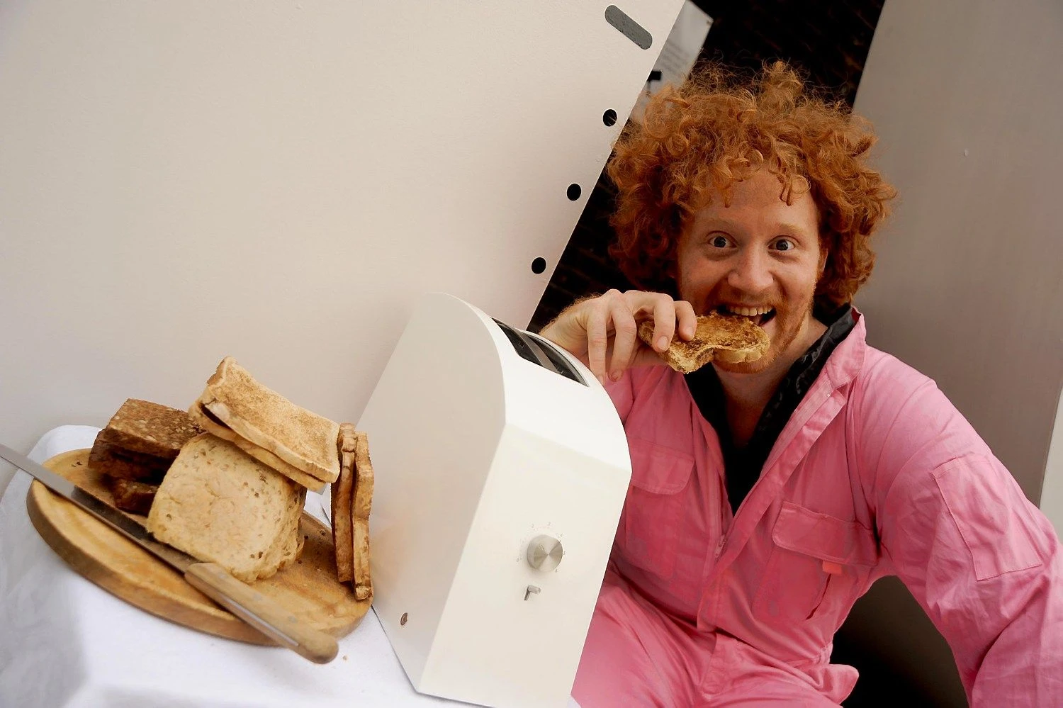 Pirmieji skrudintuvai kėlė gaisro pavojų, jie išpopuliarėjo tik 1920-aisiais. „Reuters“/„Scanpix“ nuotr.