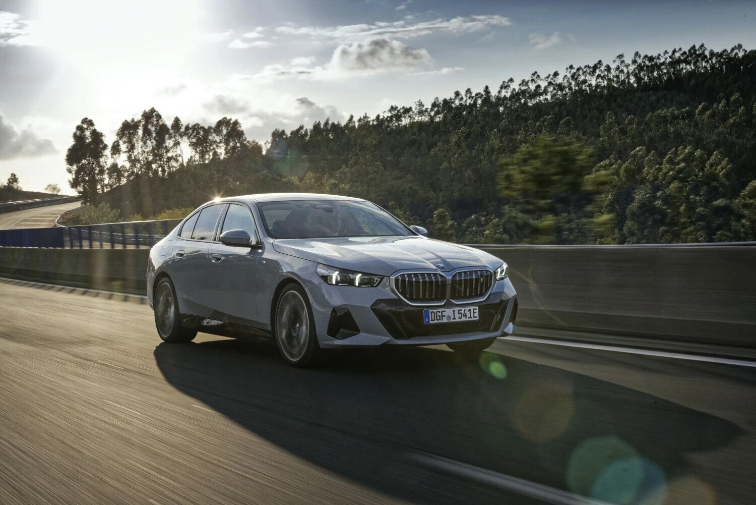 BMW elektromobiliams gaminti pasirinko kitokią strategiją nei dauguma konkurentų. Įmonės nuotr.
