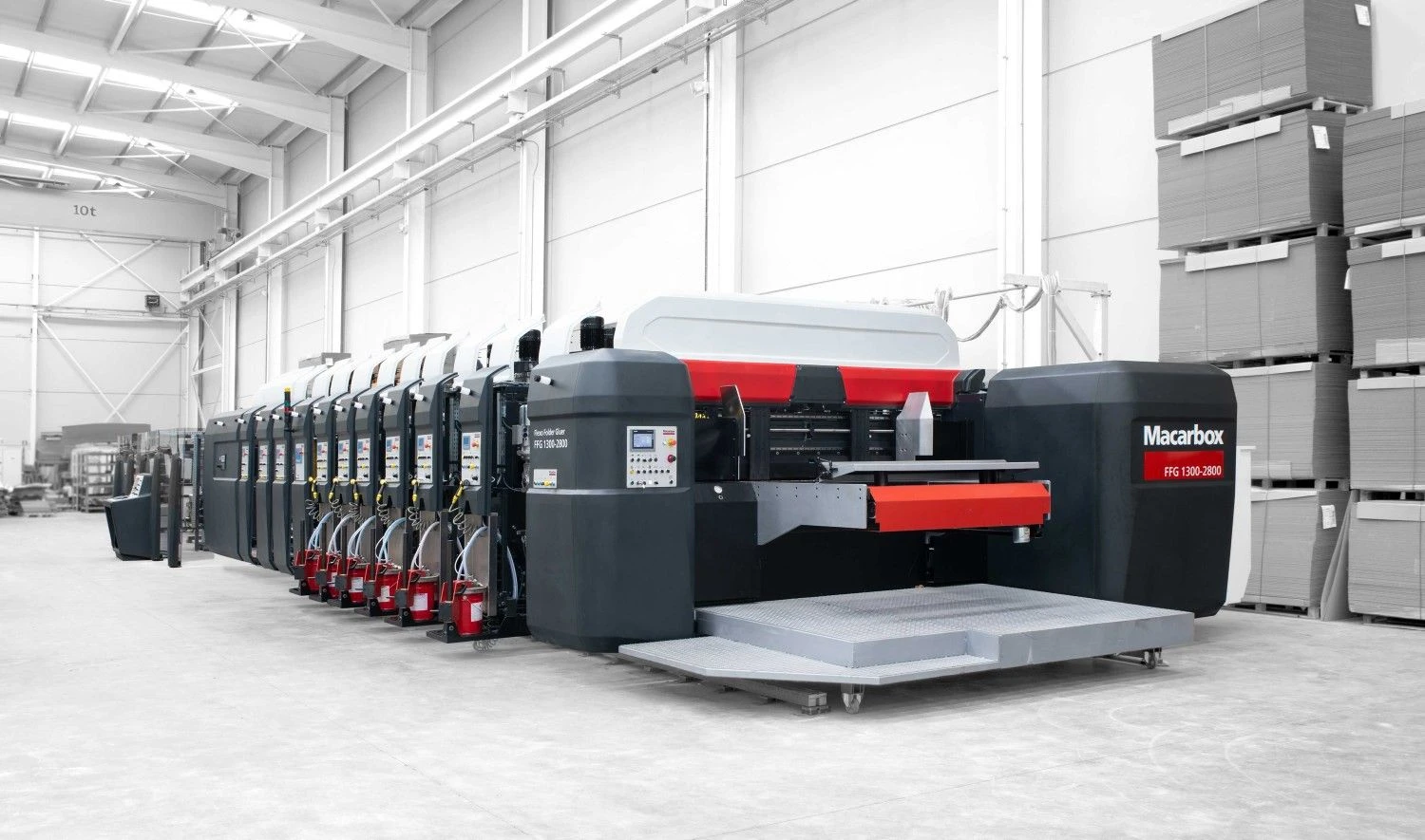 “Macarbox” mašinos yra universalios bei lengvai pritaikomos tiek didelių, tiek mažų tiražų gamybai.


