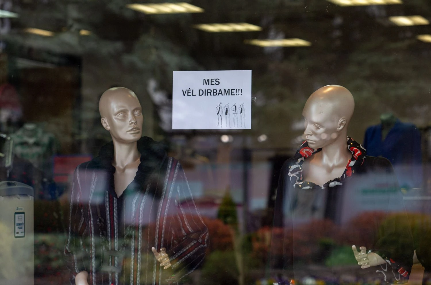 Sušvelninus karantiną vėl atsidaro parduotuvės. Juditos Grigelytės (VŽ) nuotr.