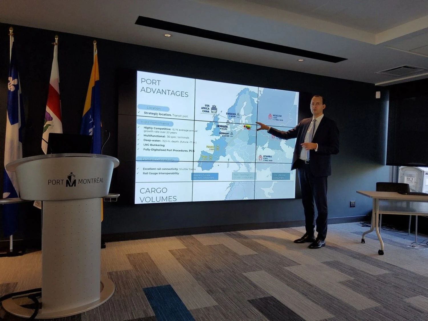 JAV, Kanados laivybos federacijoje ir Monrealio uoste buvo ryškiai pabrėžiamos uostų ir geležinkelių jungtys, tai pristatoma kaip vienas vienetas, kai uostas ir geležinkelis matomi kaip vientisa grandinė.
