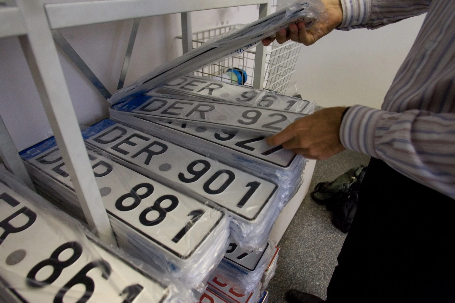 VĮ „Regitra“ išduoda valstybinio numerio ženklus.
Vladimiro Ivanovo (VŽ) nuotr.