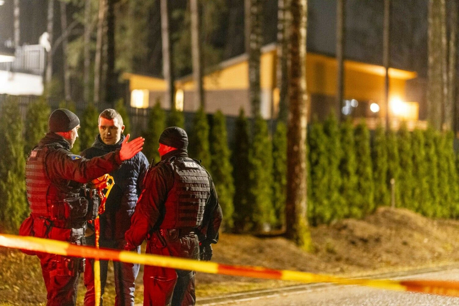 L. Volkovo užpuolimo vietoje dirba policija. Irmanto Gelūno (BNS) nuotr.