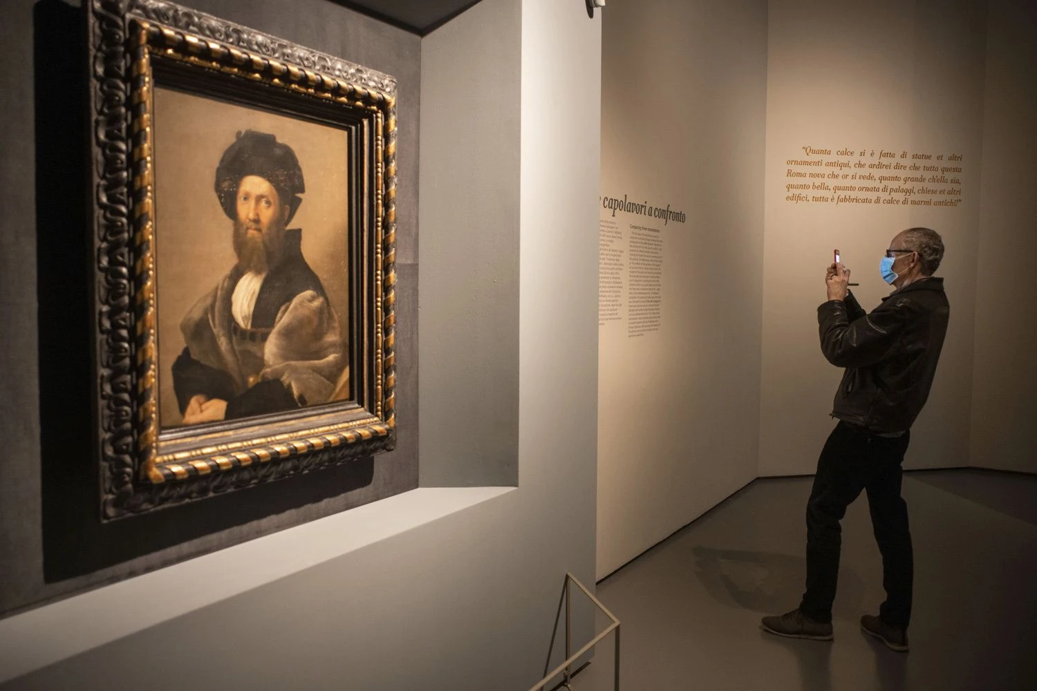 Renesanso menininko Raphaelio paroda Romoje veikė vos tris dienas. Domenico Stinellis (AP/„Scanpix“) nuotr. 
