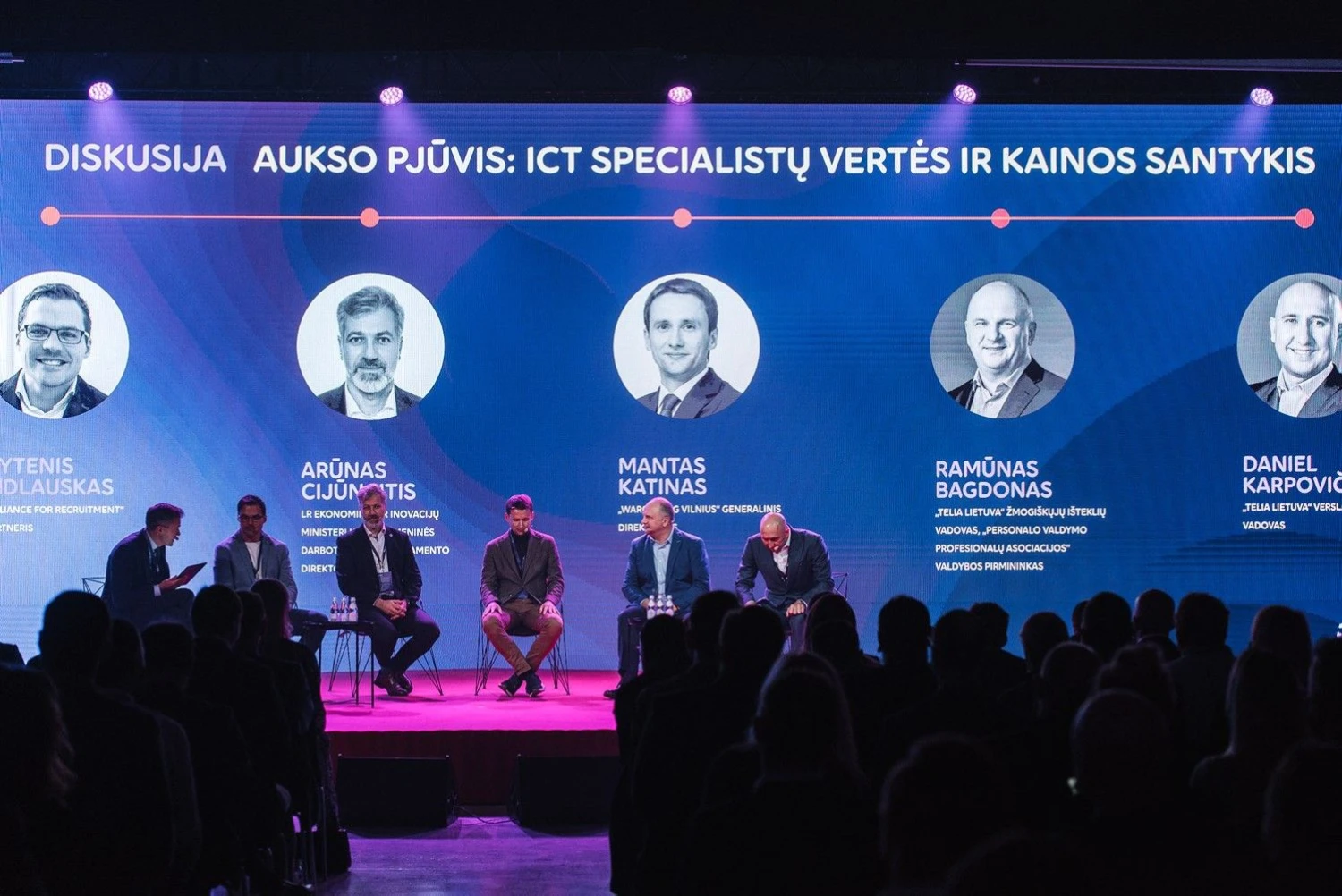„Telia VIP gyvai“ diskusijos „Aukso pjūvis: ICT specialistų vertės ir kainos santykis“ dalyviai.

