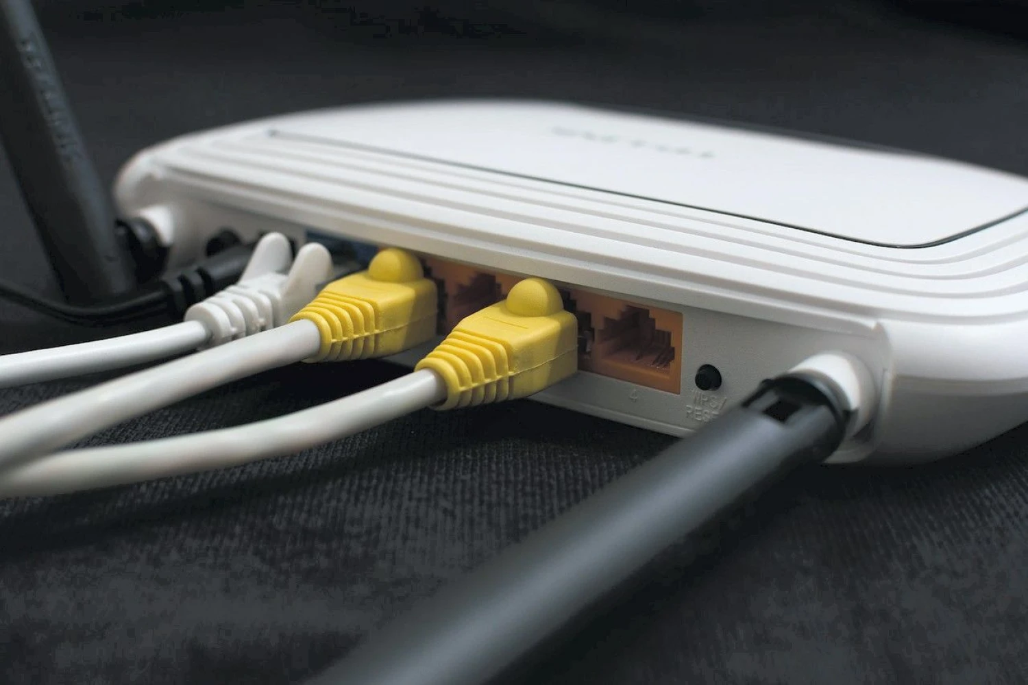 NKSC teigia, kad apie nustatytus pažeidžiamumus jau informuoti paslaugų teikėjai bei elektronikos prietaisų platintojai. NKSC nuotr.