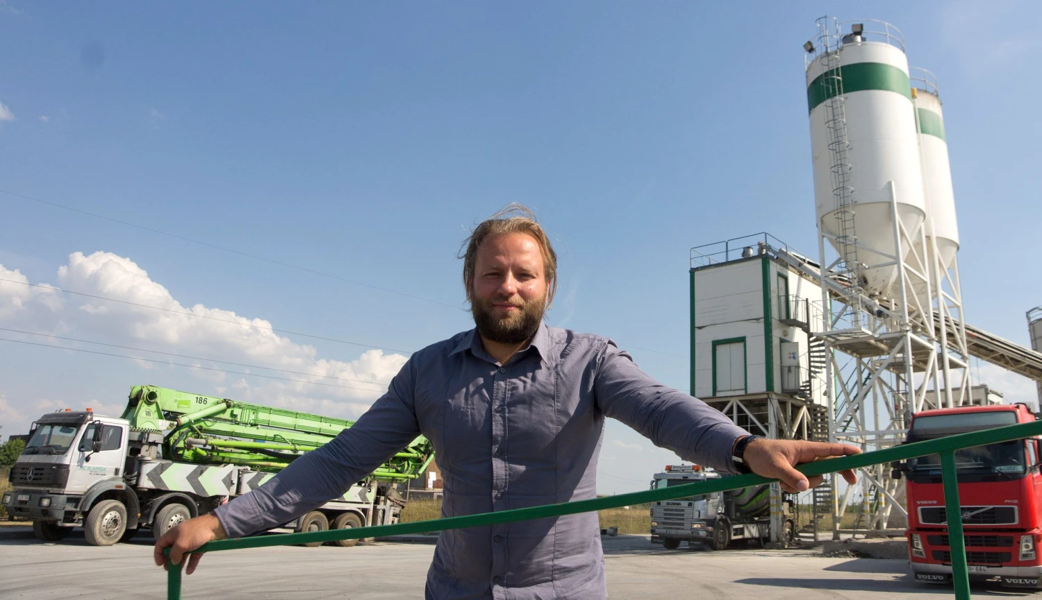 Povilas Bradulskis, UAB „Gerdukas“ ir UAB „HeidelbergCement Klaipėda“ generalinis direktorius, sako, kad po pernykščio staigaus šuolio šiemet cemento rinkos variklis sukasi normaliu tempu.  
ALGIMANTO KALVAIČIO (VŽ) NUOTR. 