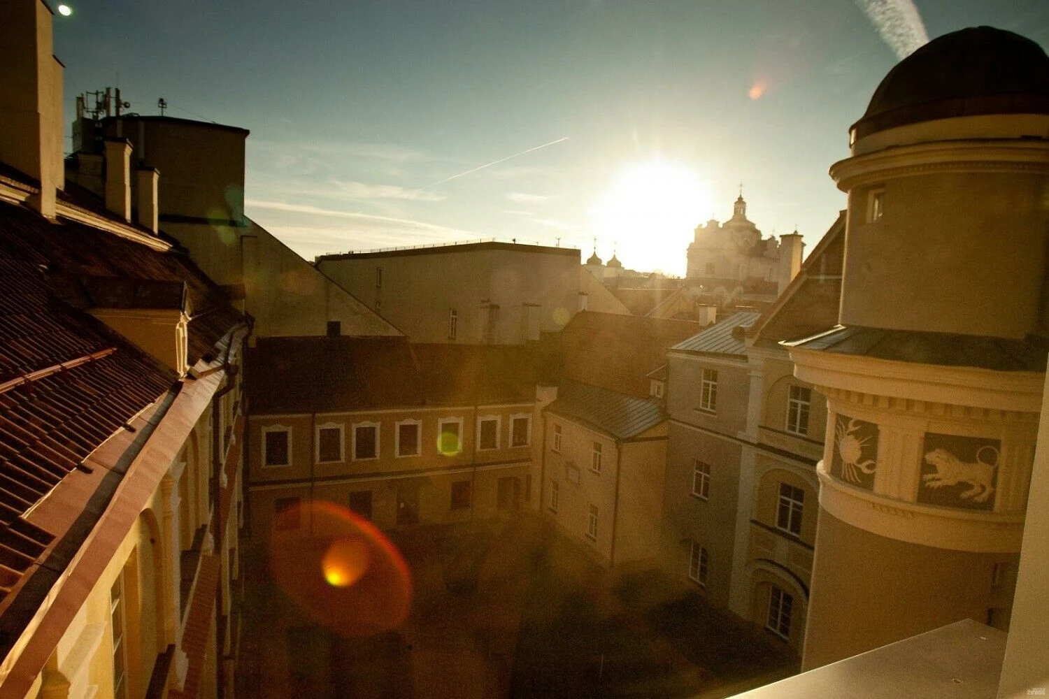 Vilniaus Universiteto observatorijos (Martyno Počobuto) kiemas.