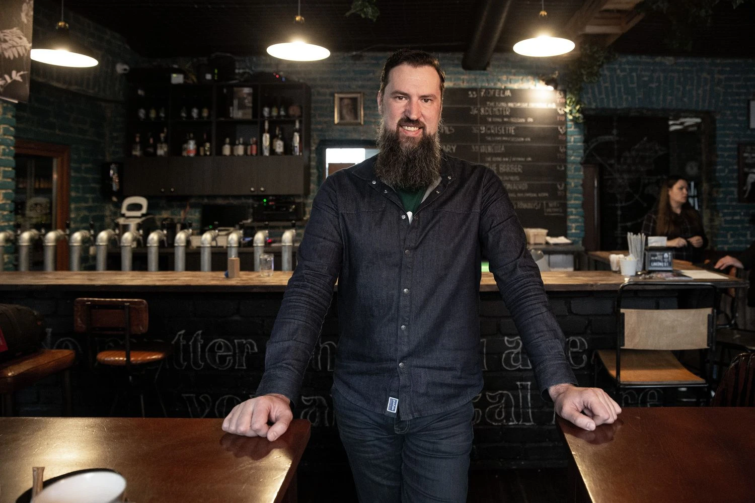 Vidmantas Čičelis, UAB „Bariukas“ vadovas: „Dėl to, kad iš karto atleidau visus darbuotojus, viešoje erdvėje sulaukiau ne vieno pikto komentaro. Bet jaučiausi ramus – pasielgiau taip, kad darbuotojams būtų geriau.“ Vladimiro Ivanovo (VŽ) nuotr.