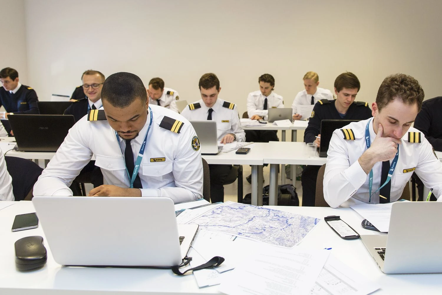 Lėktuvų pilotus iš 96 šalių apmokanti „BAA Training“ nusitaikė į Pietryčių Azijos rinką. Įmonės nuotr.