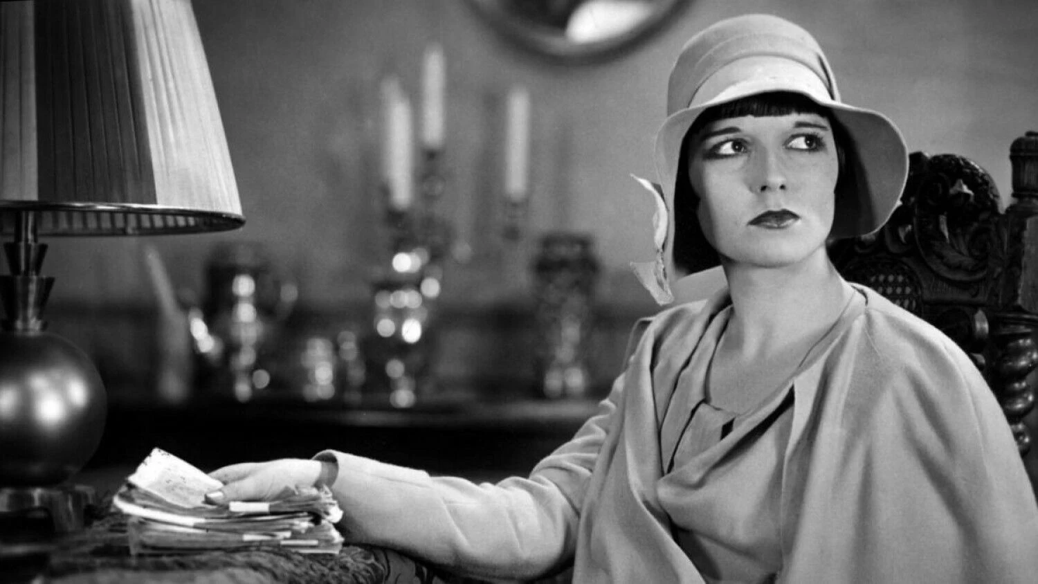 Louise Brooks. Kadras is? filmo „Praz?uvusios merginos dienoras?tis“.