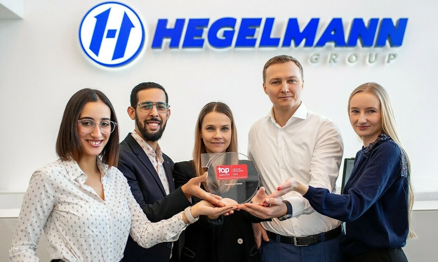 Iš kairės: Feten Ben Abdesslem, Mohamed Salah Ben Farhat, Rūta Norkūnaitė, Karolis Tautkevičius, Vaidilė Taučikaitė.