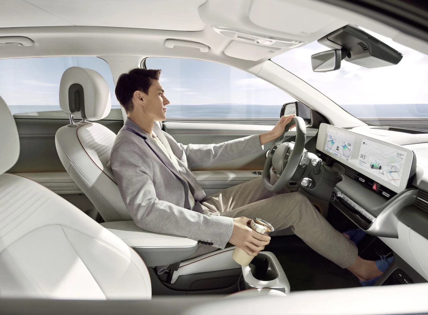 „Hyundai Ioniq 5“ – pirmasis su naujos kartos elektromobilio platforma pristatytas HMG modelis. „Hyundai Motor Europe“ nuotr.