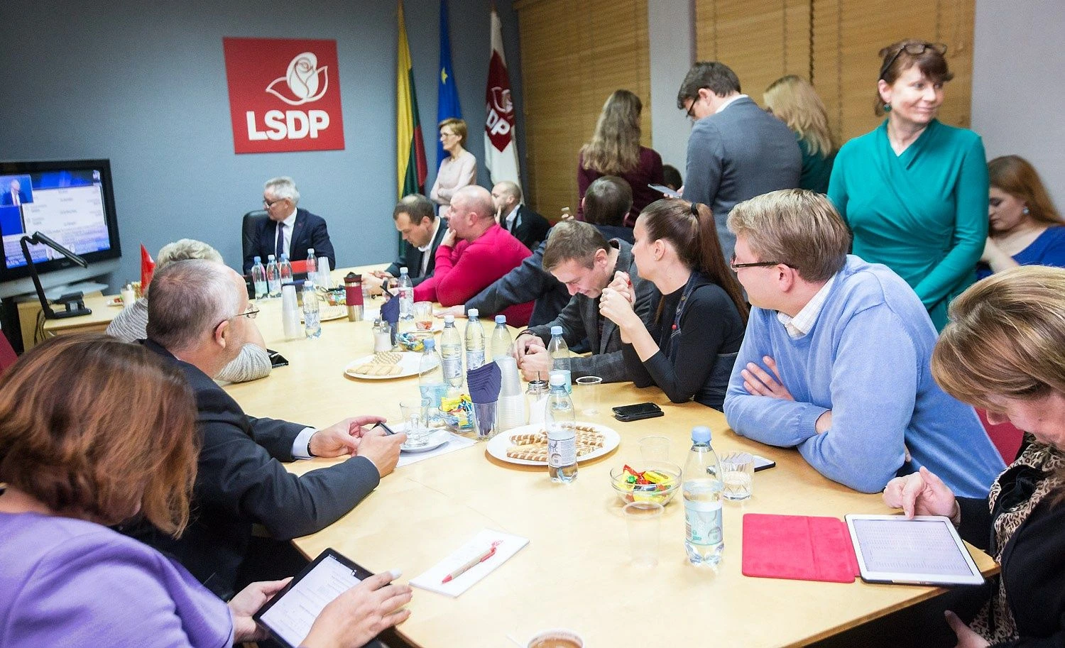 2016 metų Seimo rinkimų antrasis turas. Lietuvos socialdemokratų partijos rinkimų štabas. Juditos Grigelytės (VŽ) nuotr.