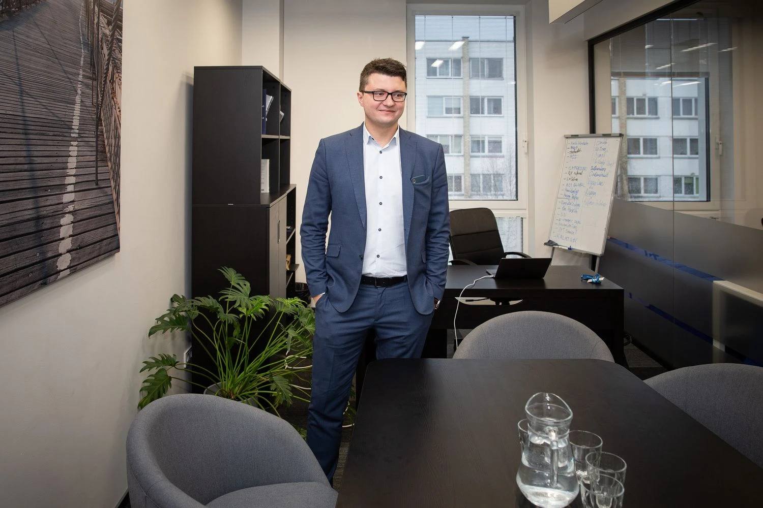 Andžejus Rynkevičius, UAB „Baltic Virtual Assistants“ direktorius: „Esminė problema, su kuria gali susidurti įmonės, yra virtualios darbo kultūros stoka, kuomet darbuotojai gali atsainiai žiūrėti į darbą iš namų, o vadovai – jausti kontrolės stygių.“ 		Vladimiro ivanovo (VŽ) nuotr.