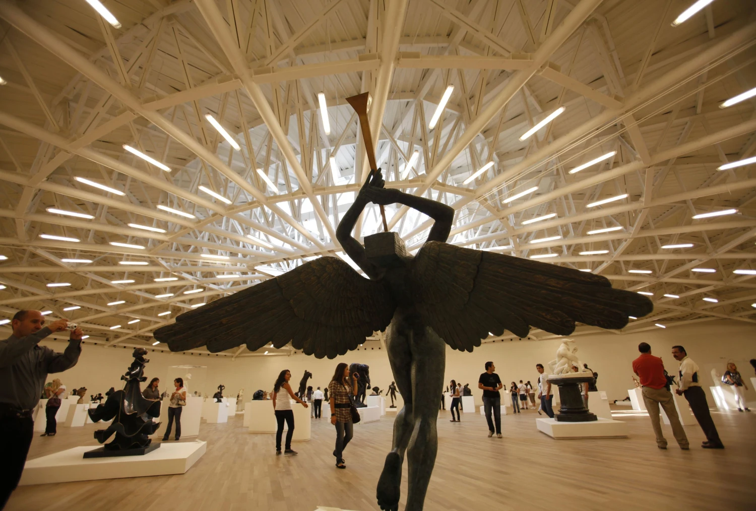 Salvadoro Dali skulptūra "Triumfo angelas" Soumaya muziejuje. Jorge Dan Lopez (Reuters/Scanpix) nuotr.