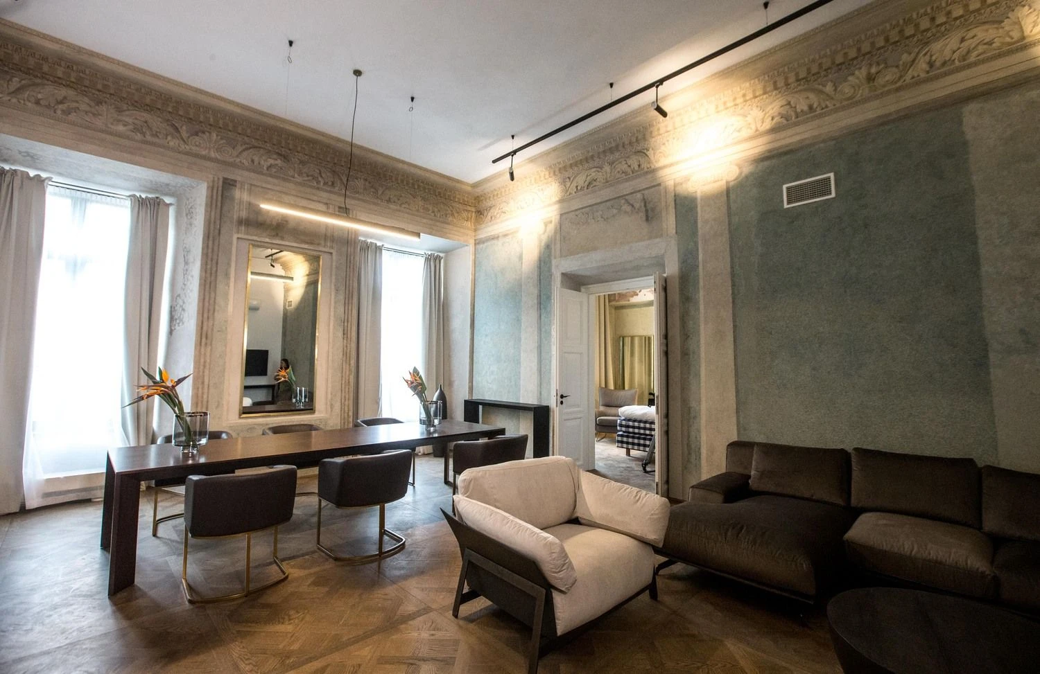 Didžiojoje gatvėje esančiuose Pacų rūmuose greitai duris atvers penkių žvaigždučių viešbutis. Juditos Grigelytės (VŽ) nuotr.