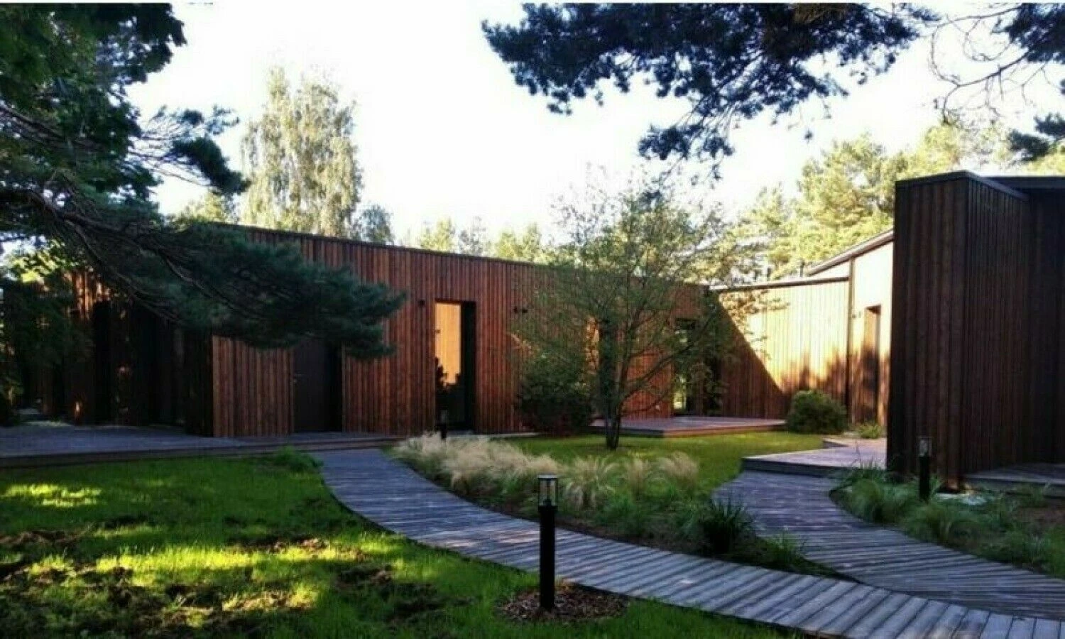 Juodkrantėje atnaujintas pastatas. Bendrovės nuotr.