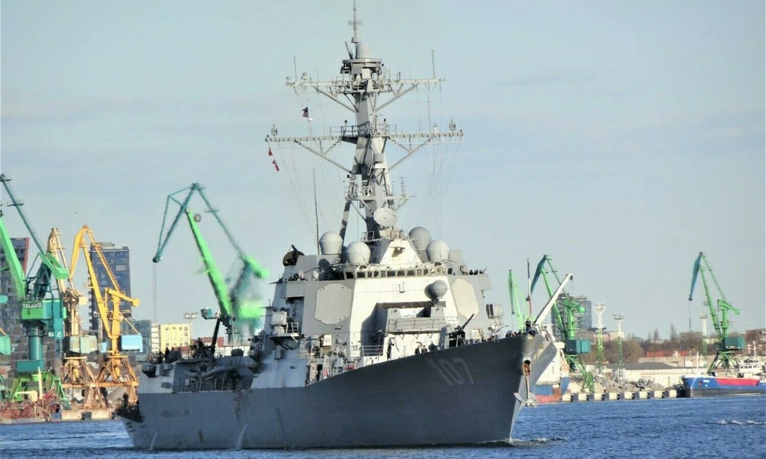JAV raketinis kovos laivas „USS Gravely“ Klaipėdos uoste. Lino Butkaus (VŽ) nuotr.