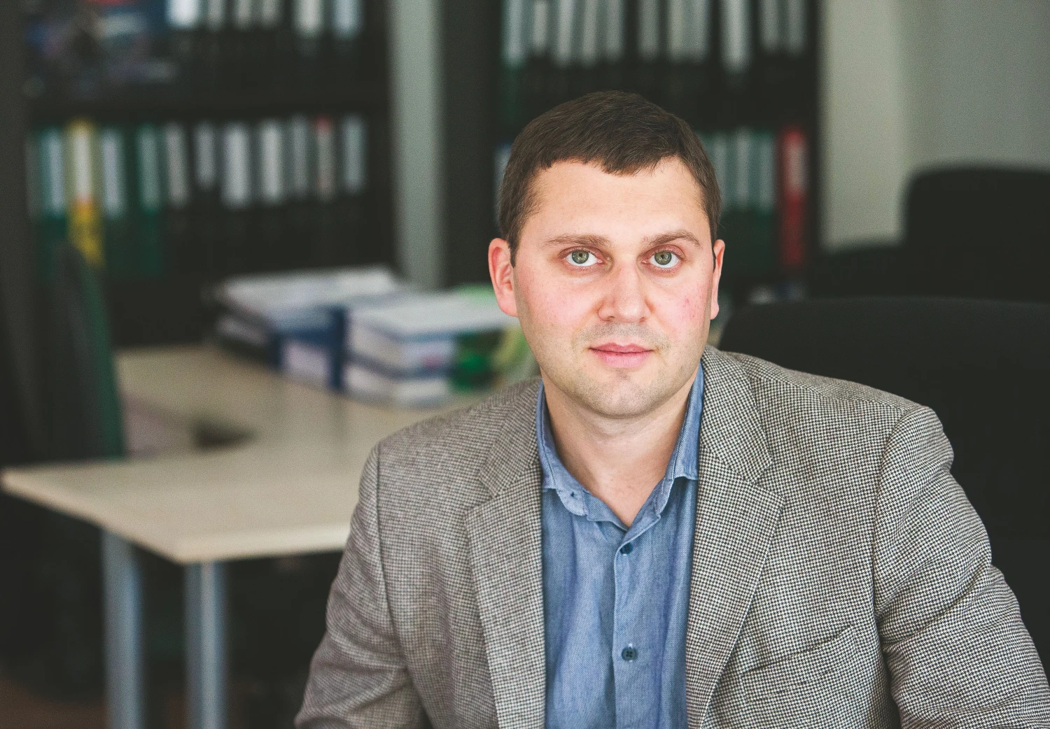 Simonas Žunda, VšĮ „Consensus Europae“ direktorius: „Jeigu pasitvirtintų, kad „Regio Invest LT+“ daugiau nebus, tai būtų smūgis investicijas į gamybą ar paslaugų plėtrą planuojančioms įmonėms.“
JUDITOS GRIGELYTĖS (VŽ) NUOTR.