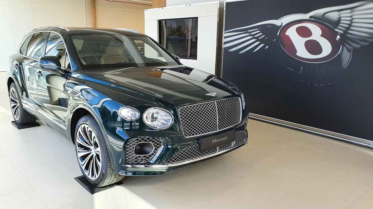 Naujasis „Bentley Bentayga“. Lino Butkaus (VŽ) nuotr.