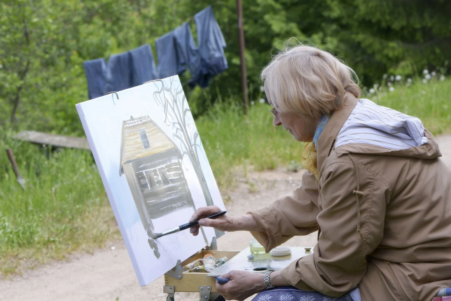 Gyvendami fiziškai aktyviai, būdami geros emocinės sveikatos ir mokydamiesi dalykų, kurie padeda prisitaikyti prie kintančios aplinkos, senjorai ilgiau išlieka savarankiški. Aušros Barysienės nuotr.